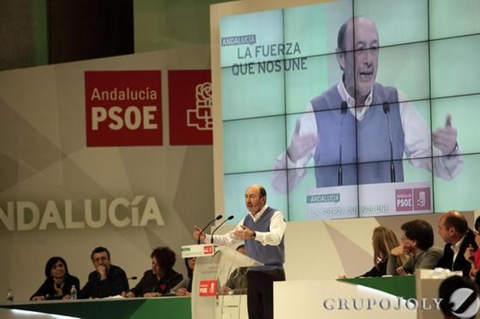 Intervención de Rubalcaba en el congreso del PSOE-A.

Foto: L. Rivas