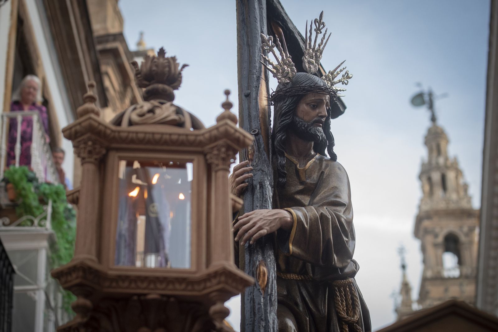 La procesión del Cristo de la Corona, en imágenes