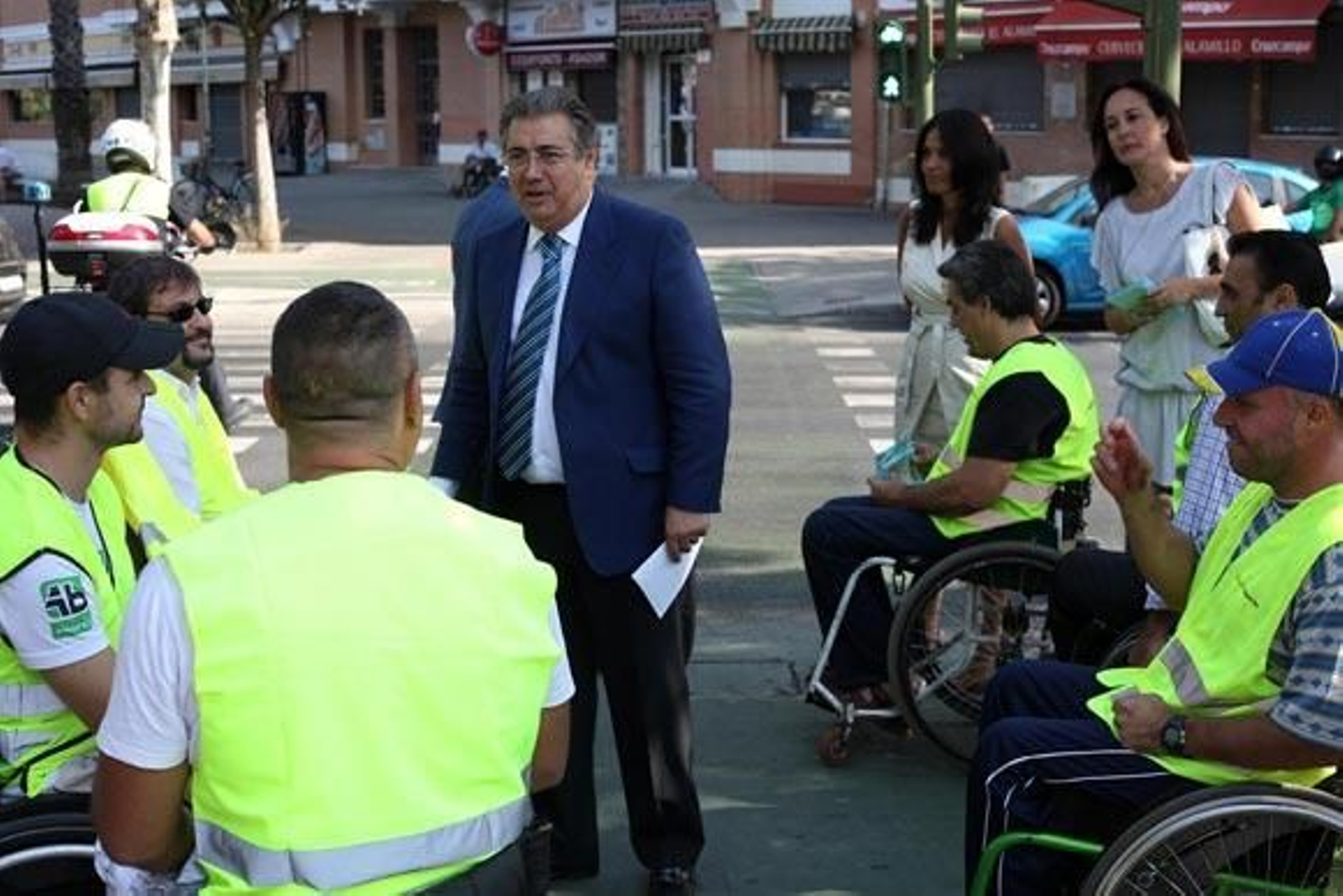 Zoido pide la construcción simultánea de las tres líneas de Metro