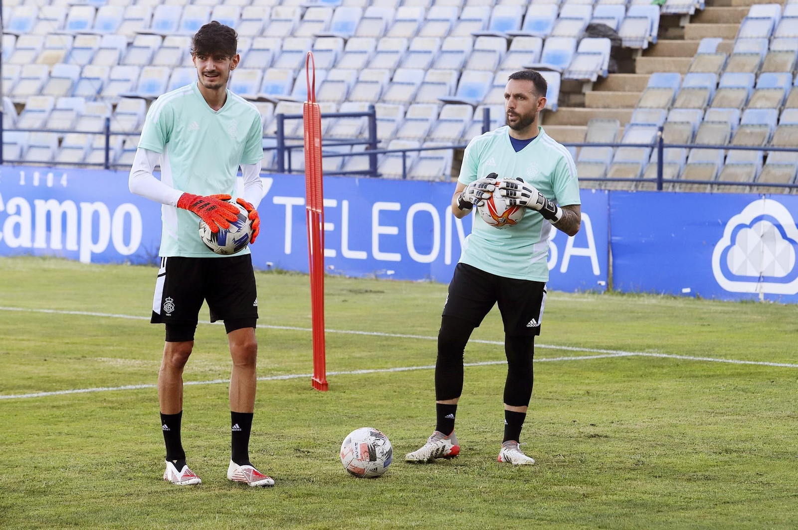 Rubén Gálvez y Adri Victores durante un entrenamiento