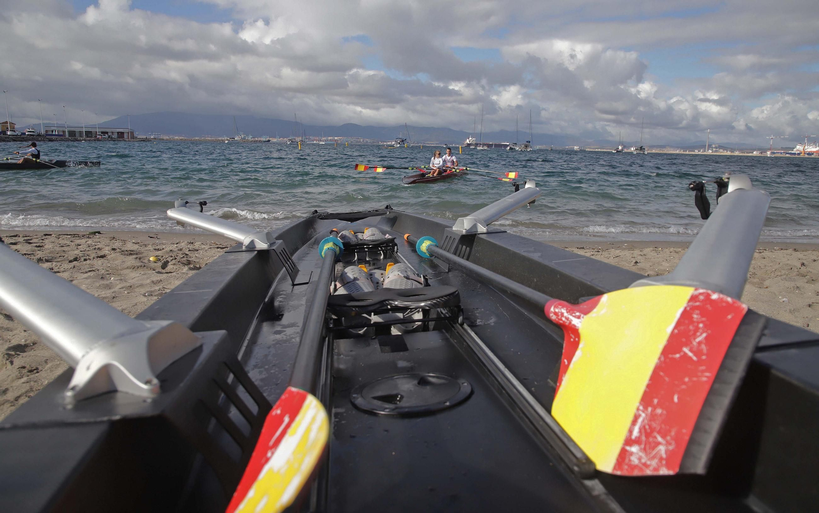 Las fotos de la jornada final de la Copa de la Juventud Europea de remo beach sprint de La Línea