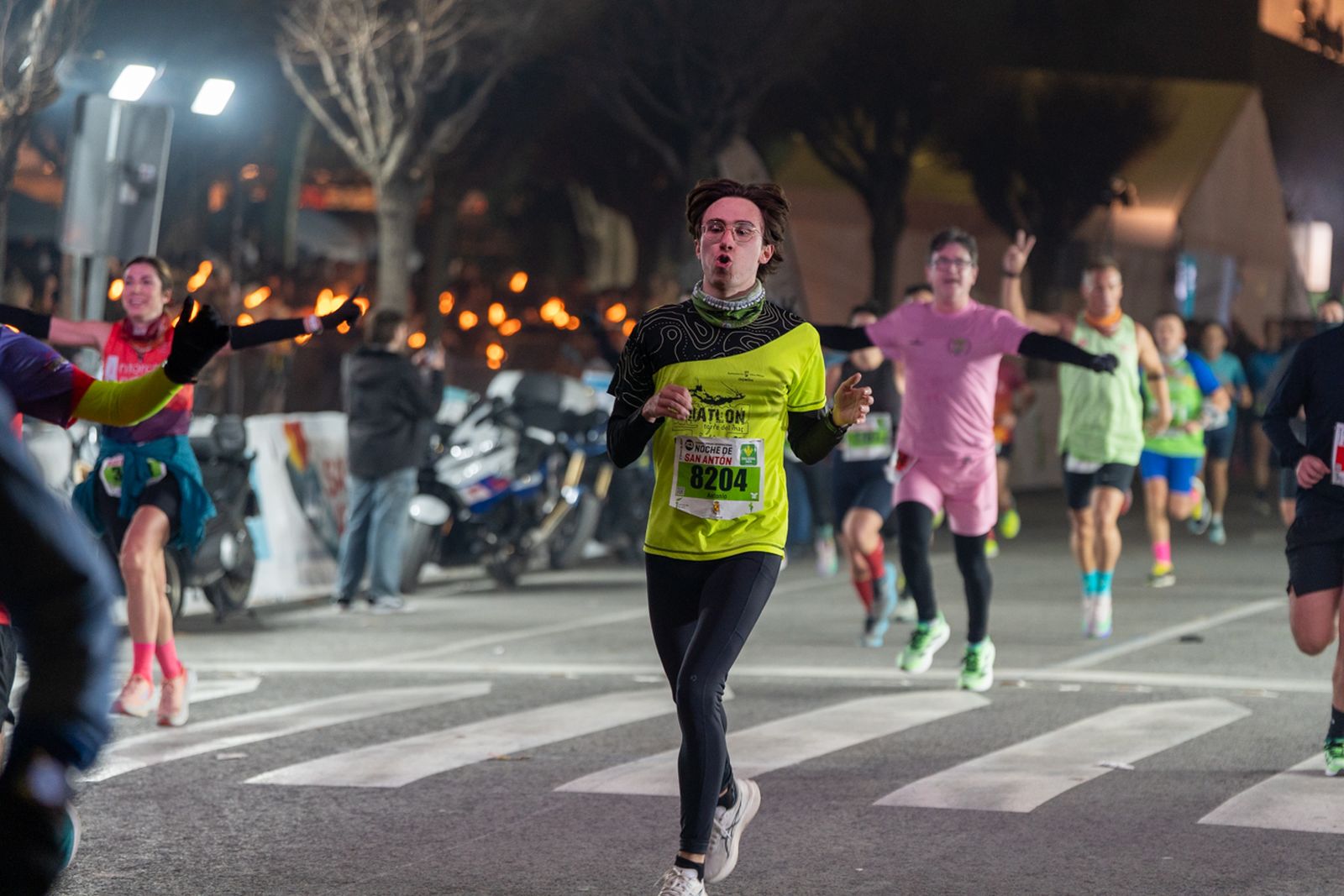 En imágenes: búscate en tu llegada a meta de la Carrera de San Antón 2026 (6)