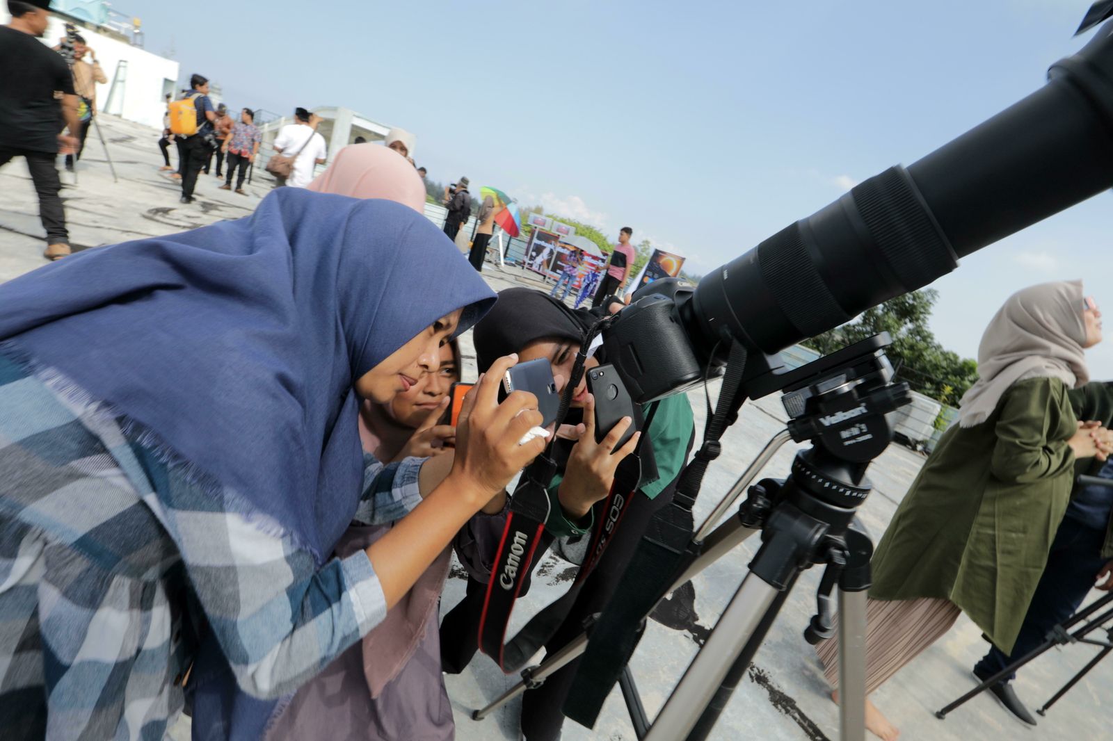 Las imágenes del último eclipse solar de la década