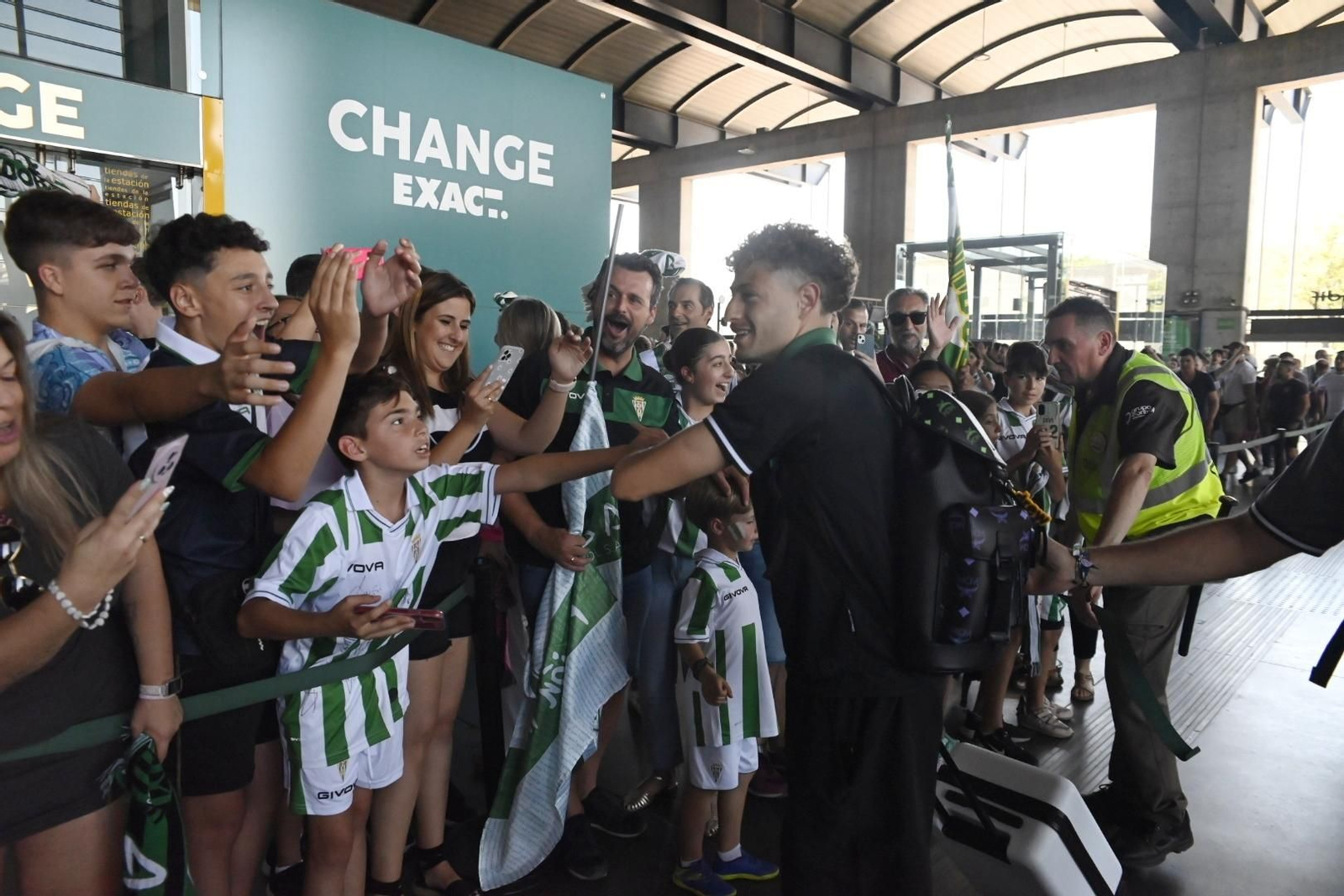 Las mejores fotos de la despedida al Córdoba CF antes de su viaje a Barcelona