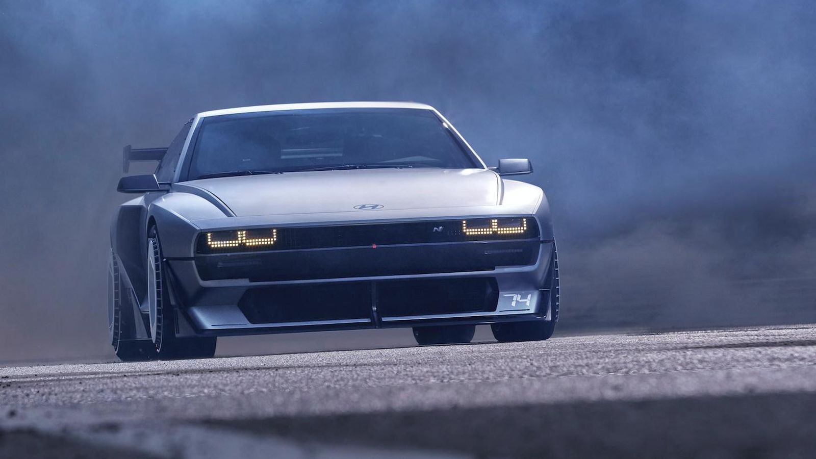 El N Vision 74 hereda de modelos precedentes muchos elementos de su aspecto, esencialmente, del Hyundai Pony de 1974.