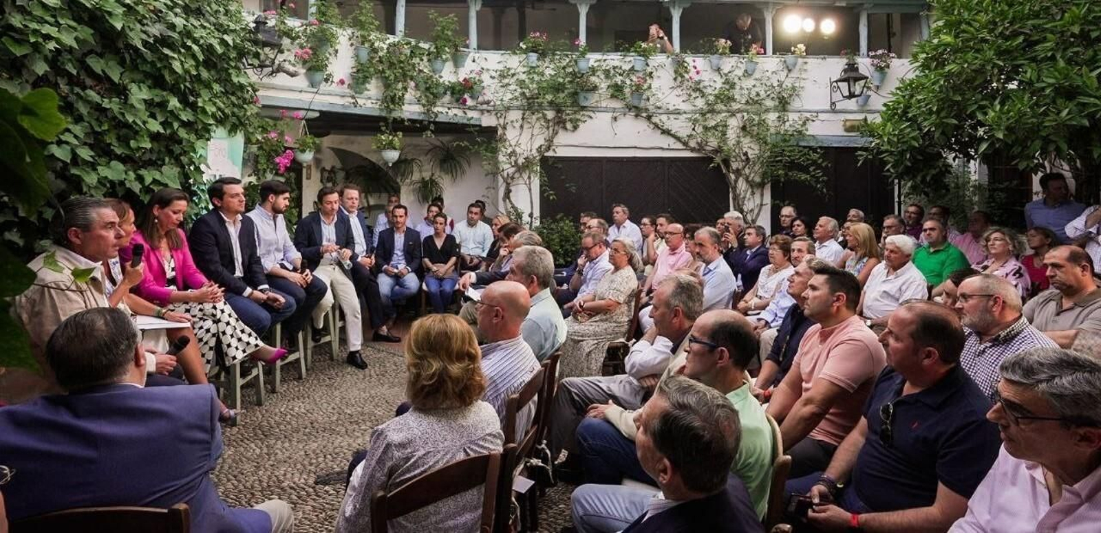 José María Bellido, en el encuentro cofrade de su candidatura.