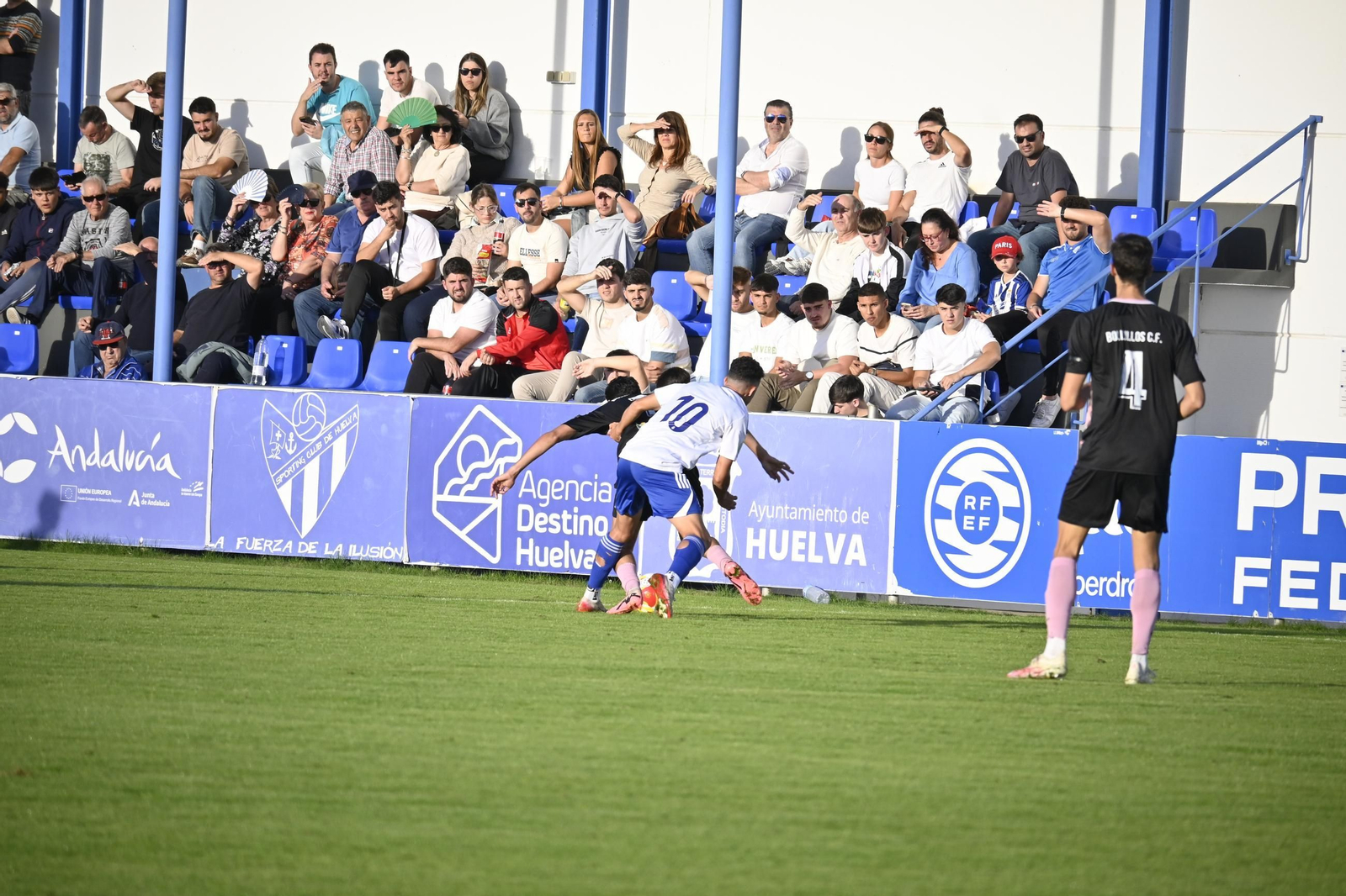 Las mejores imágenes del Atlético Onubense - Bollullos