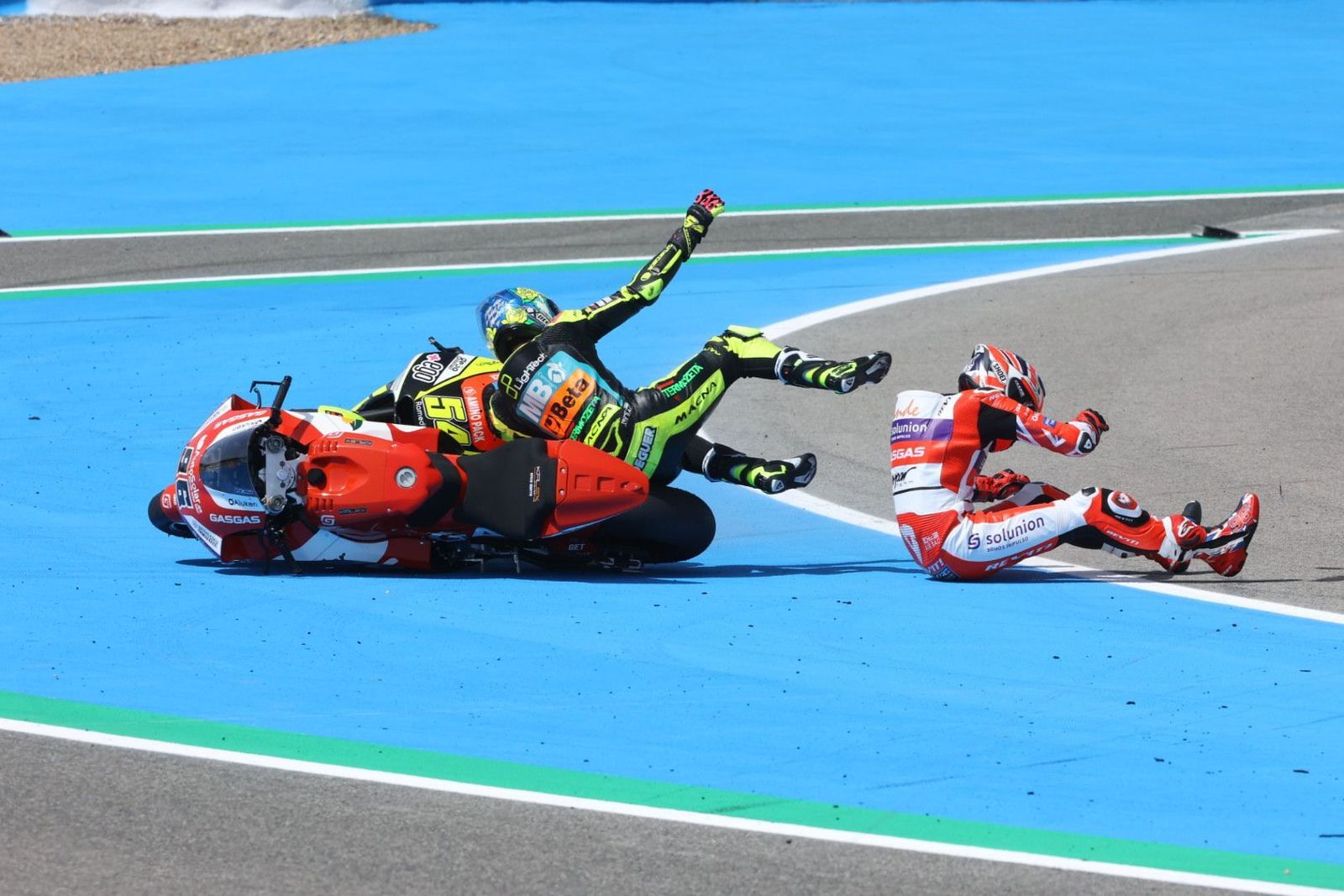 Moto2: Así fue la caída entre Dixon y Aldeguer