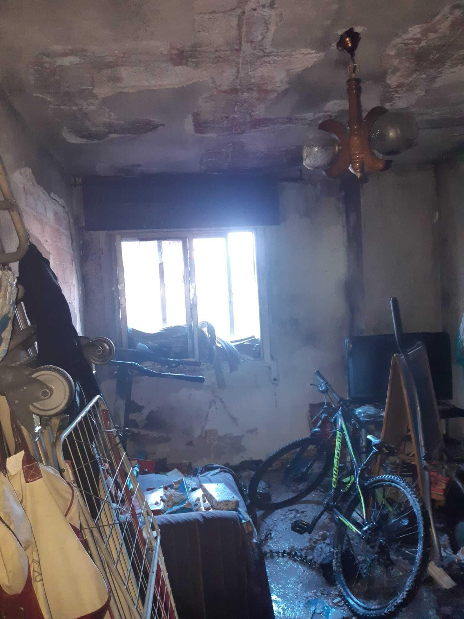 Estado de la vivienda de la calle Trille tras el incendio