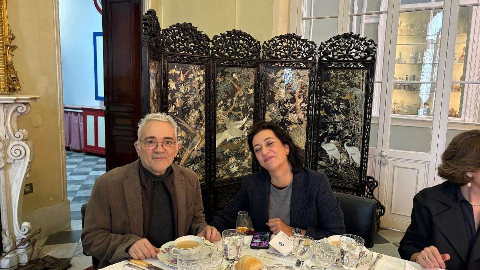 José Vallo de Castro con su mujer Victoria durante el almuerzo.