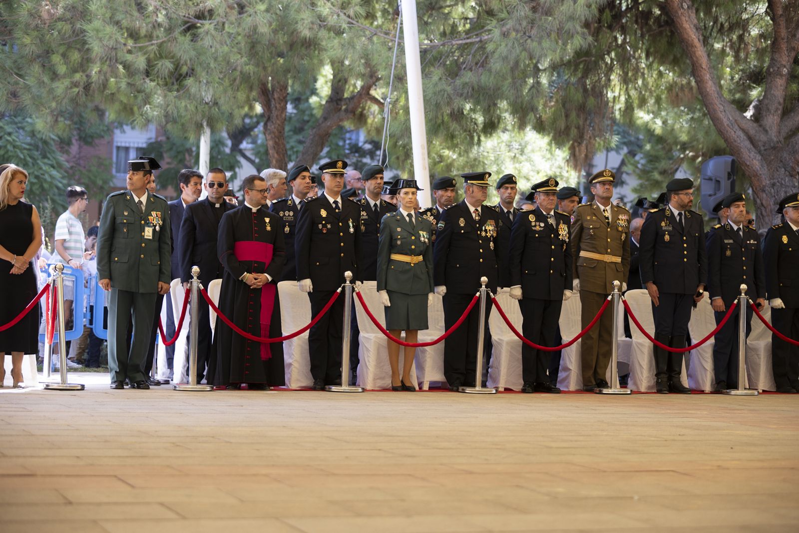 Imágenes de los actos de celebración de la festividad de la patrona de la Guardia Civil, la Virgen del Pilar.