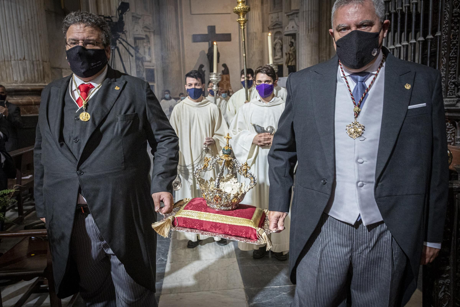 Coronación de la imagen de San José y el Niño Jesús