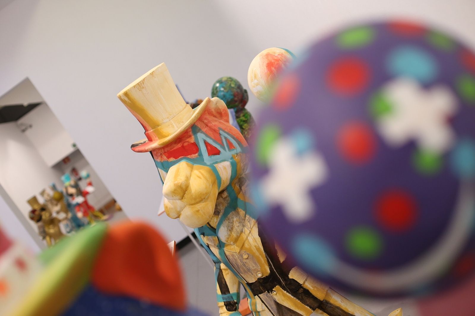 Las imágenes de la exposición 'La Vuelta de Willy Fog con Apadis'