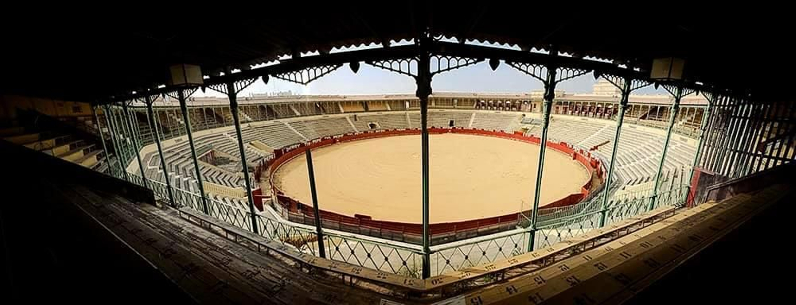 Panorámica de la plaza de toros de Jerez.