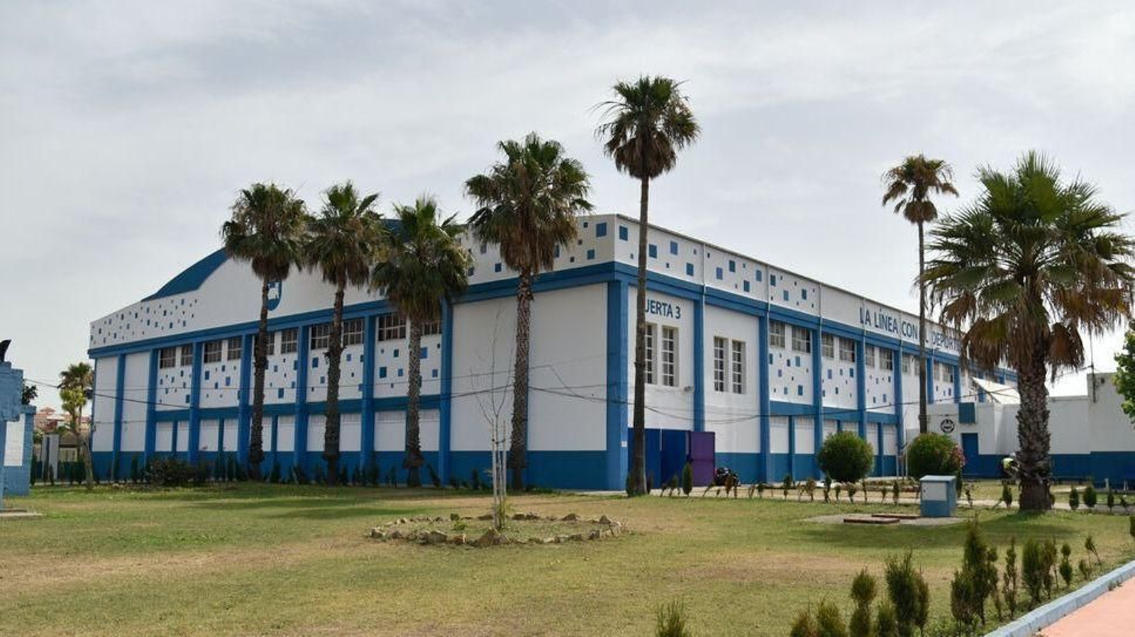 El pabellón de La Línea, sede de los partidos decisivos del Nacional cadete femenino de clubes