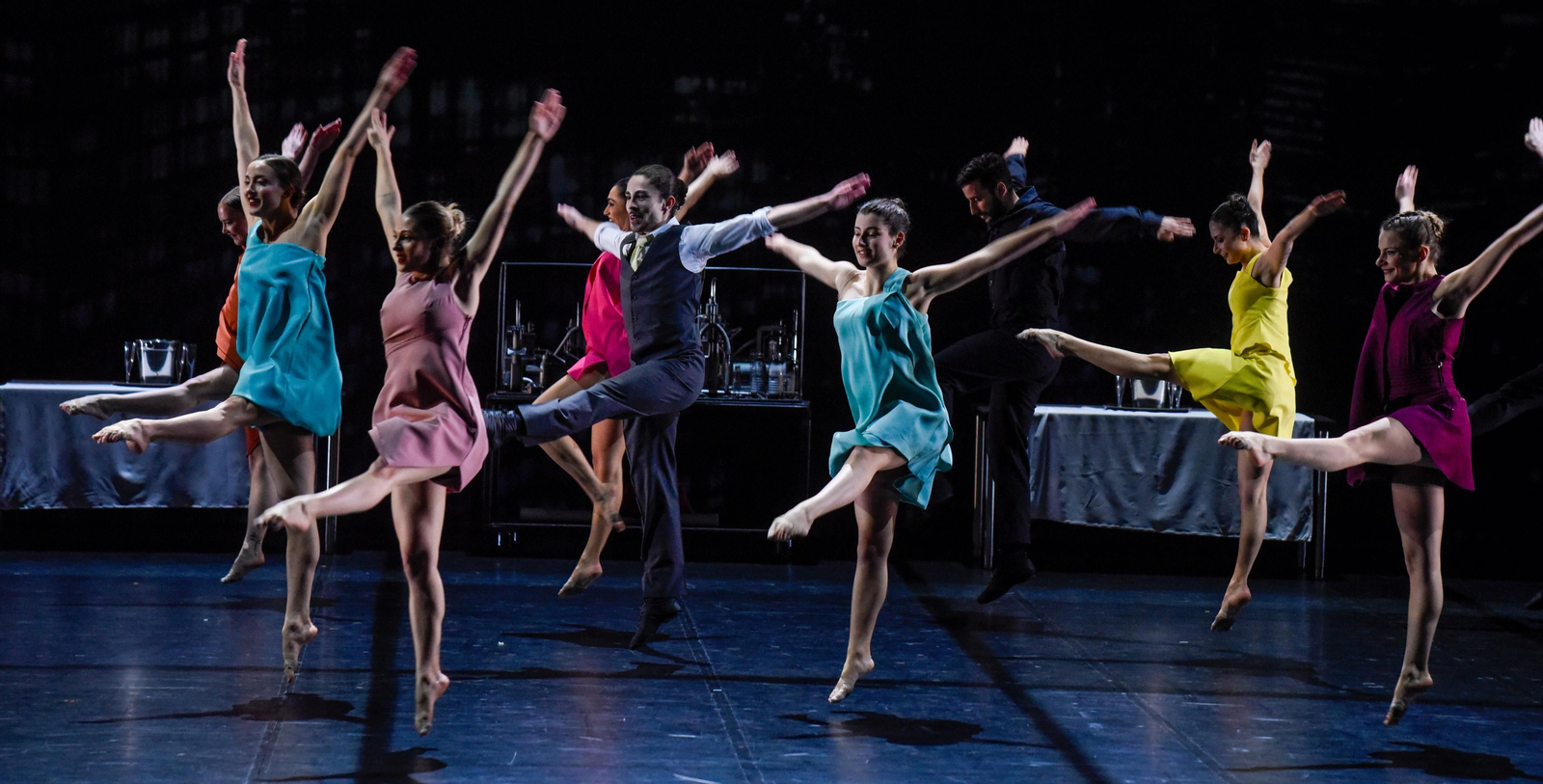 El lago de los cisnes por el Ballet Preljocaj