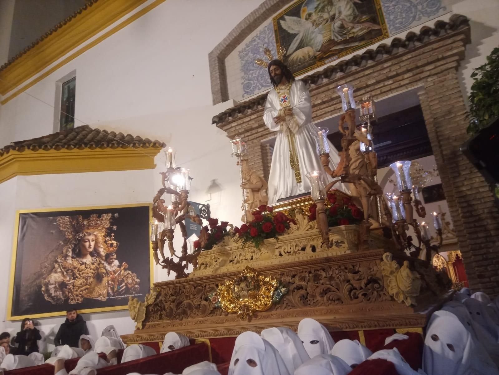 La patrona de la hostelería, Santa Marta, el Martes Santo en Marbella, en imágenes