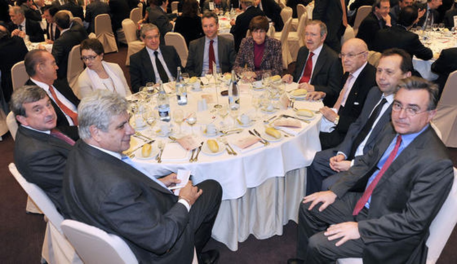 Manuel Guerrero Pemán, Luis García Garrido, Tomás Mediavilla, Carmen Martínez Aguayo, Braulio Medel, José Joly, Josefina Cruz, José Luis Páramo, Manuel Clavero Arévalo, José Antonio Carrizosa e Ignacio Martínez.

Foto: Juan Carlos Vazquez / Victoria Hidalgo