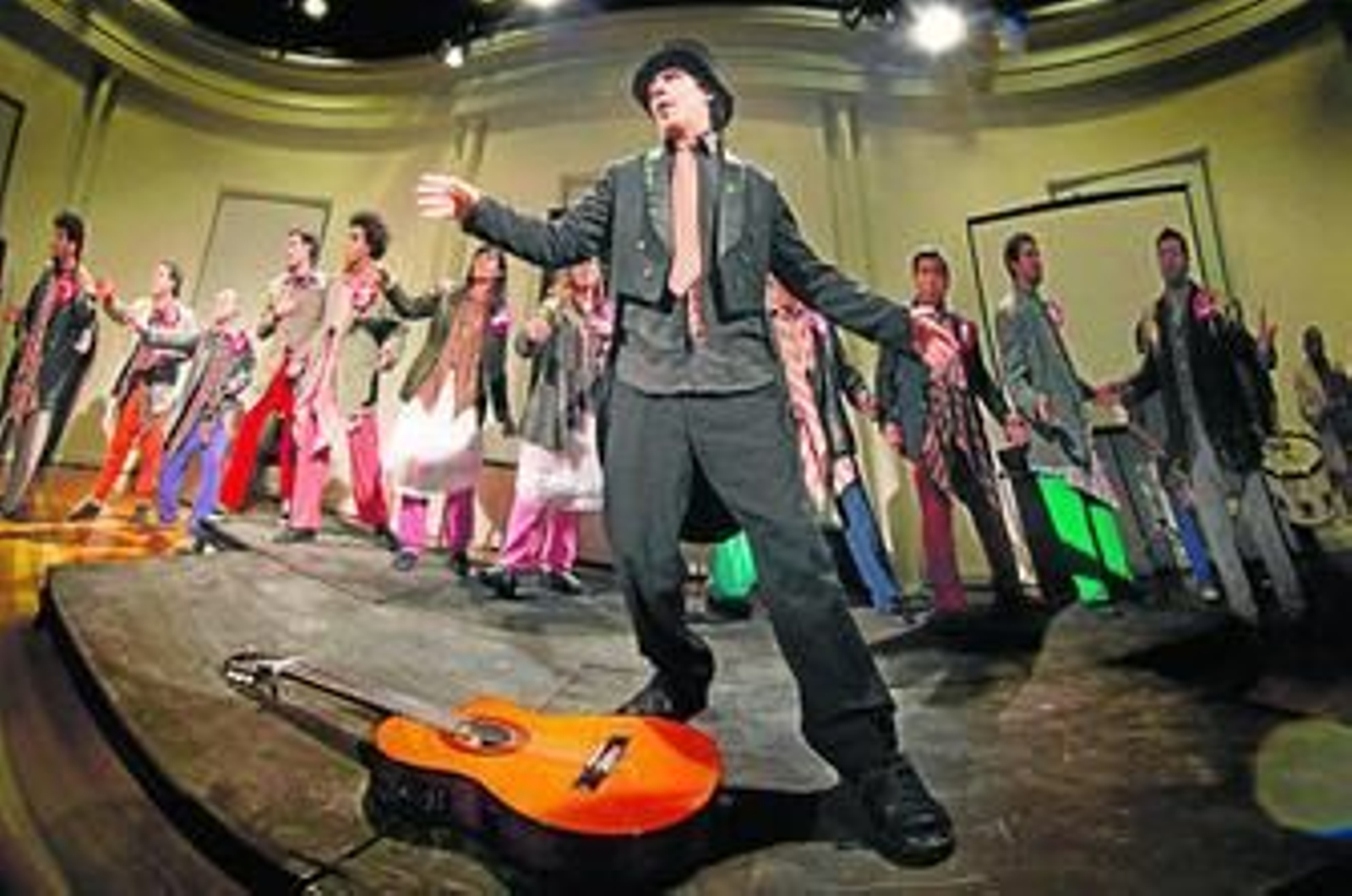 El músico Tabaré Cardozo, al frente de la murga 'Agarrate Catalina'.