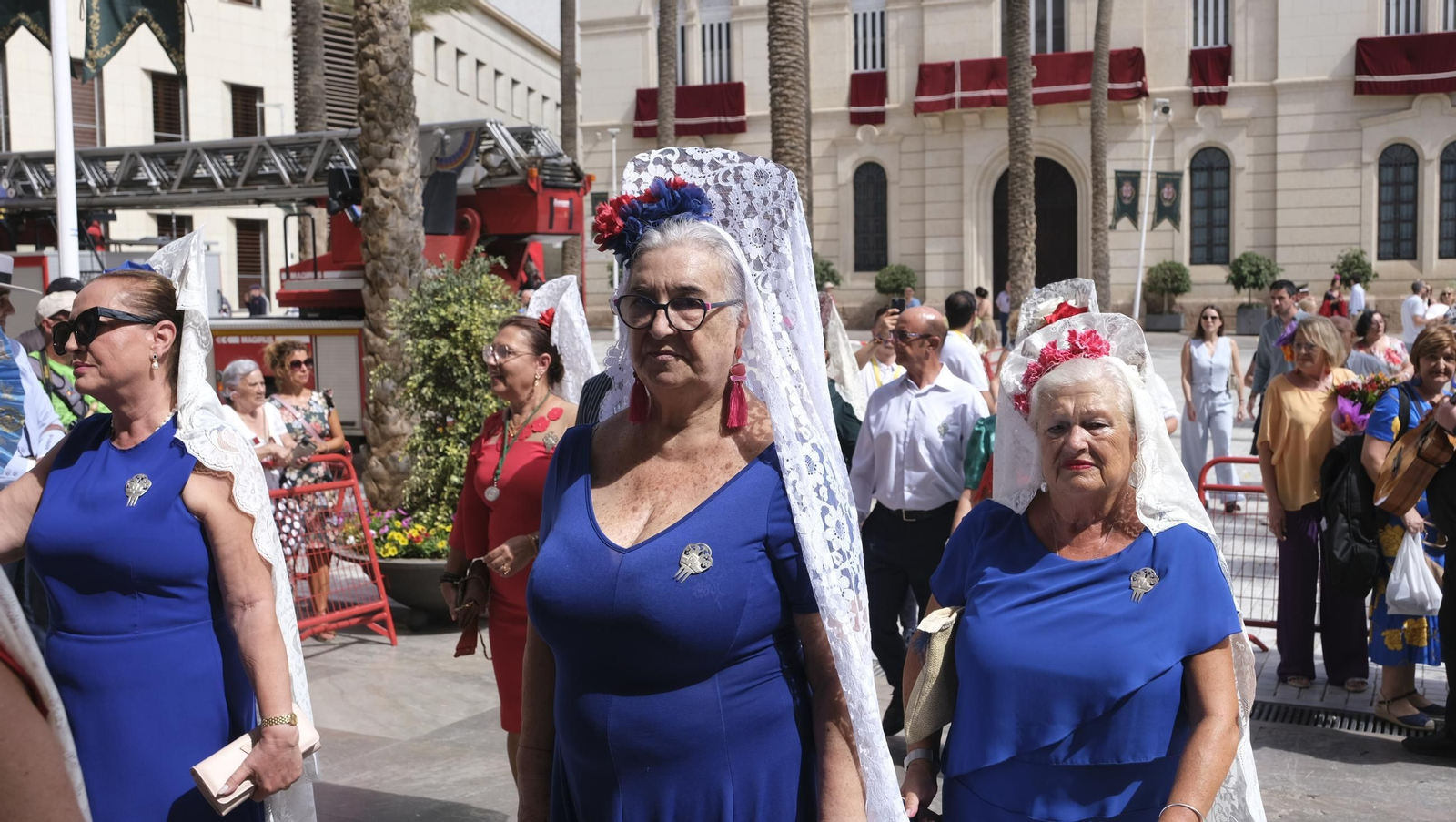 Ofrenda floral a la Virgen del Mar en la Feria de Almería 2024, en imágenes