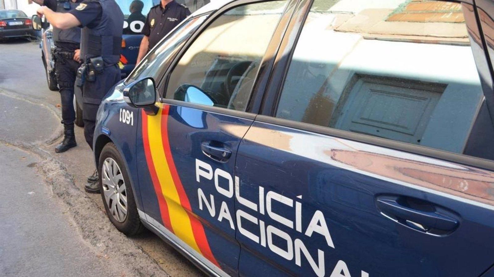 Coche de Policía Nacional, en una operación.