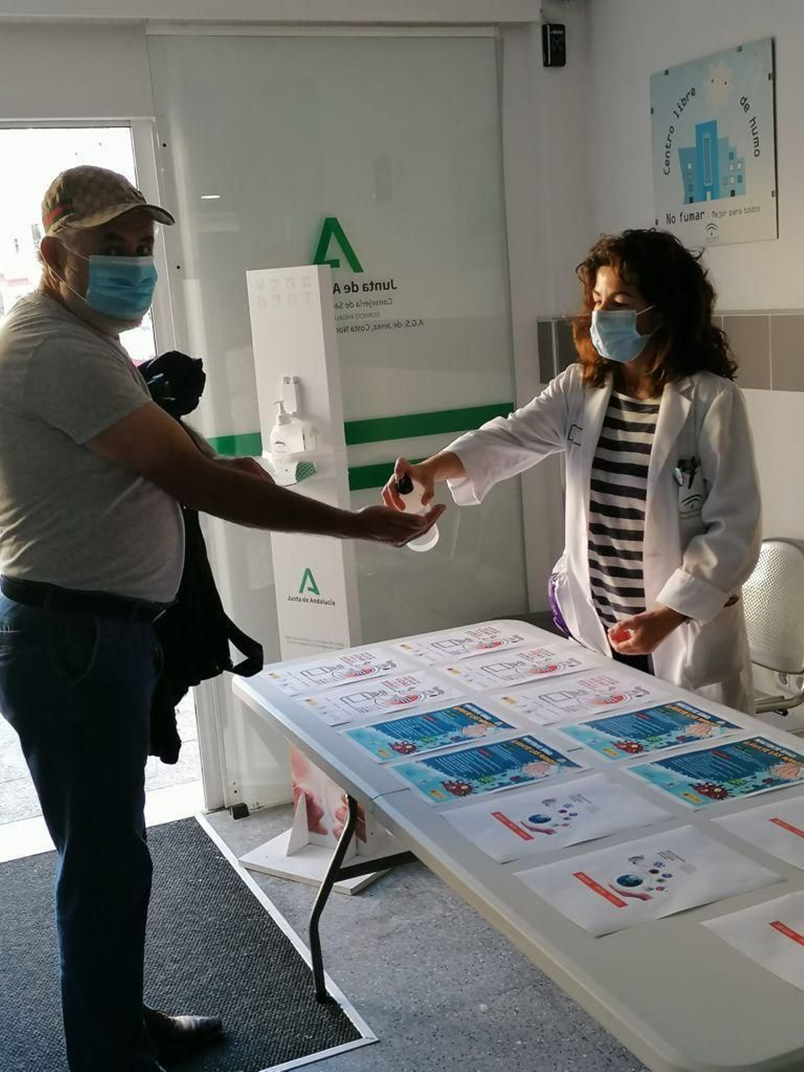Celebración del Día Mundial de la Higiene de Manos en el centro de salud de Las Delicias.