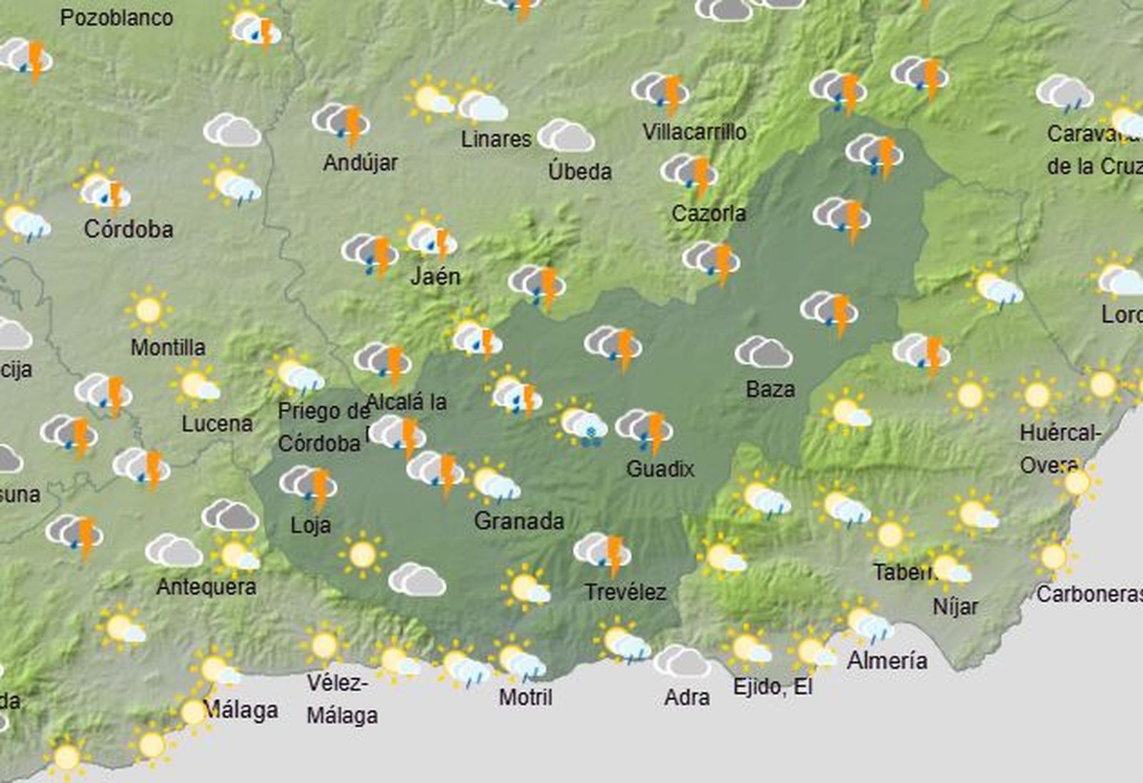 Las nubes vuelven a los cielos granadinos.