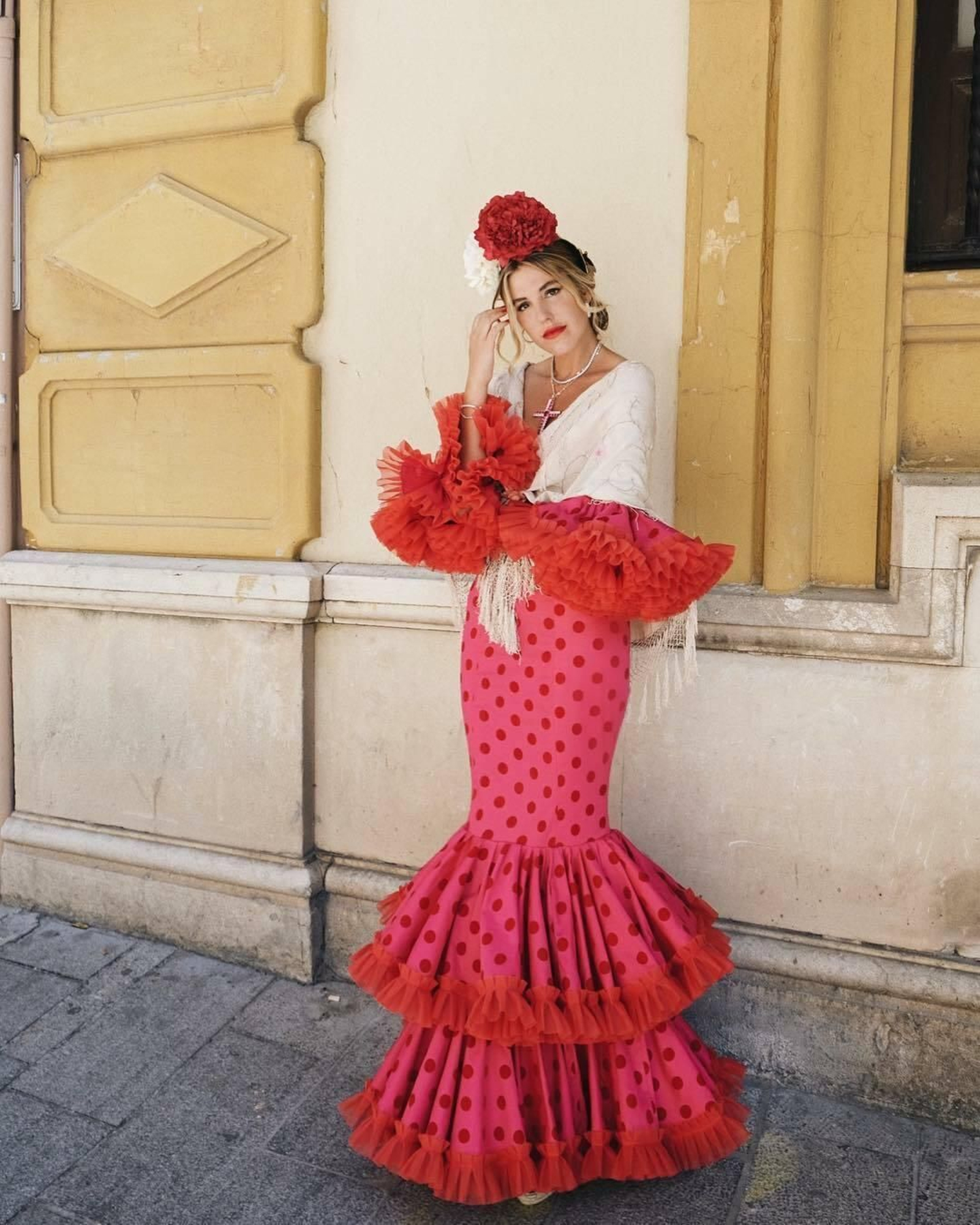Carla Hinojosa con traje de Rocío Peralta