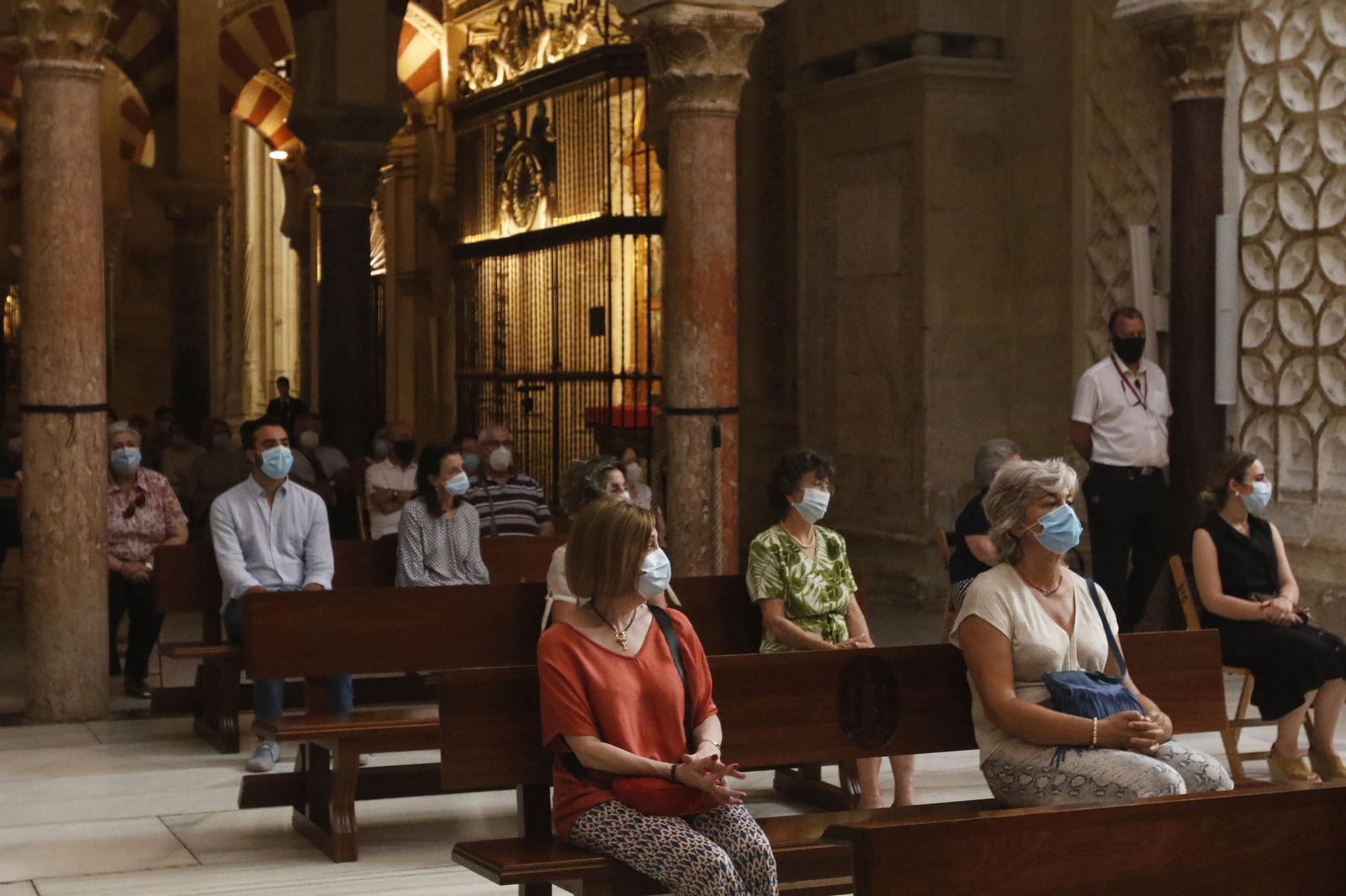 Las fotos del funeral por las víctimas del covid-19 en Córdoba