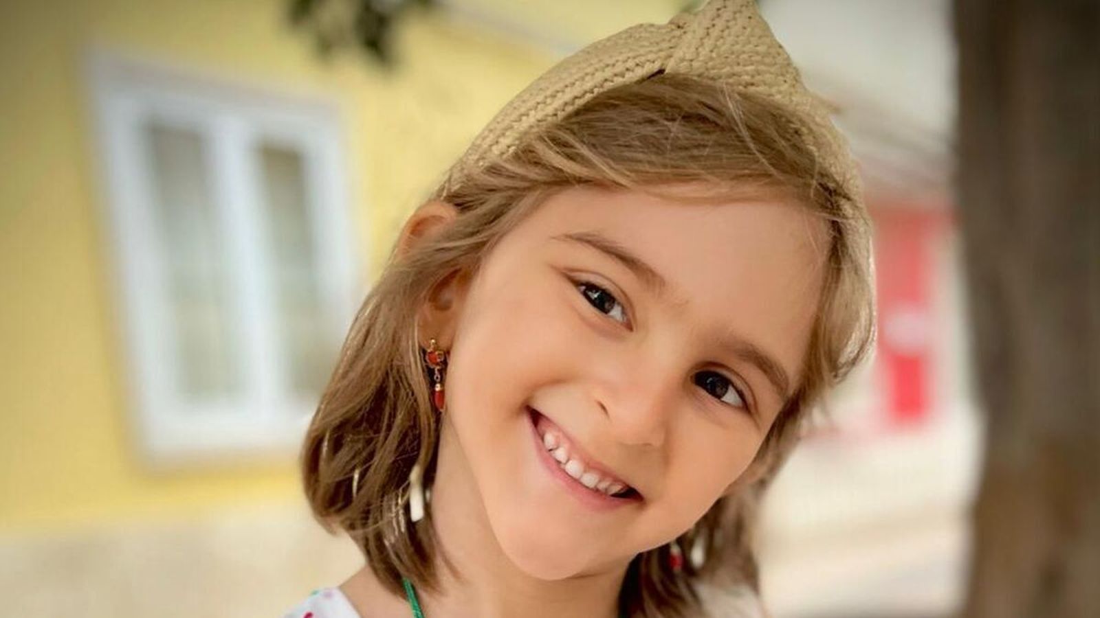 Leire Castaño sonríe a la cámara.