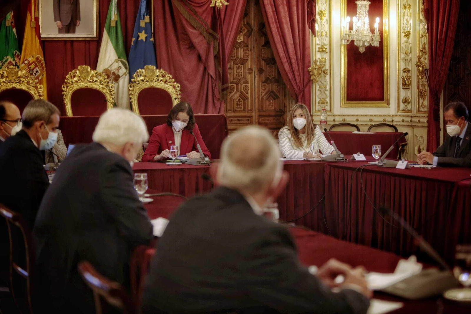 Reyes Maroto durante la reunión celebrada en la Diputación Provincial.