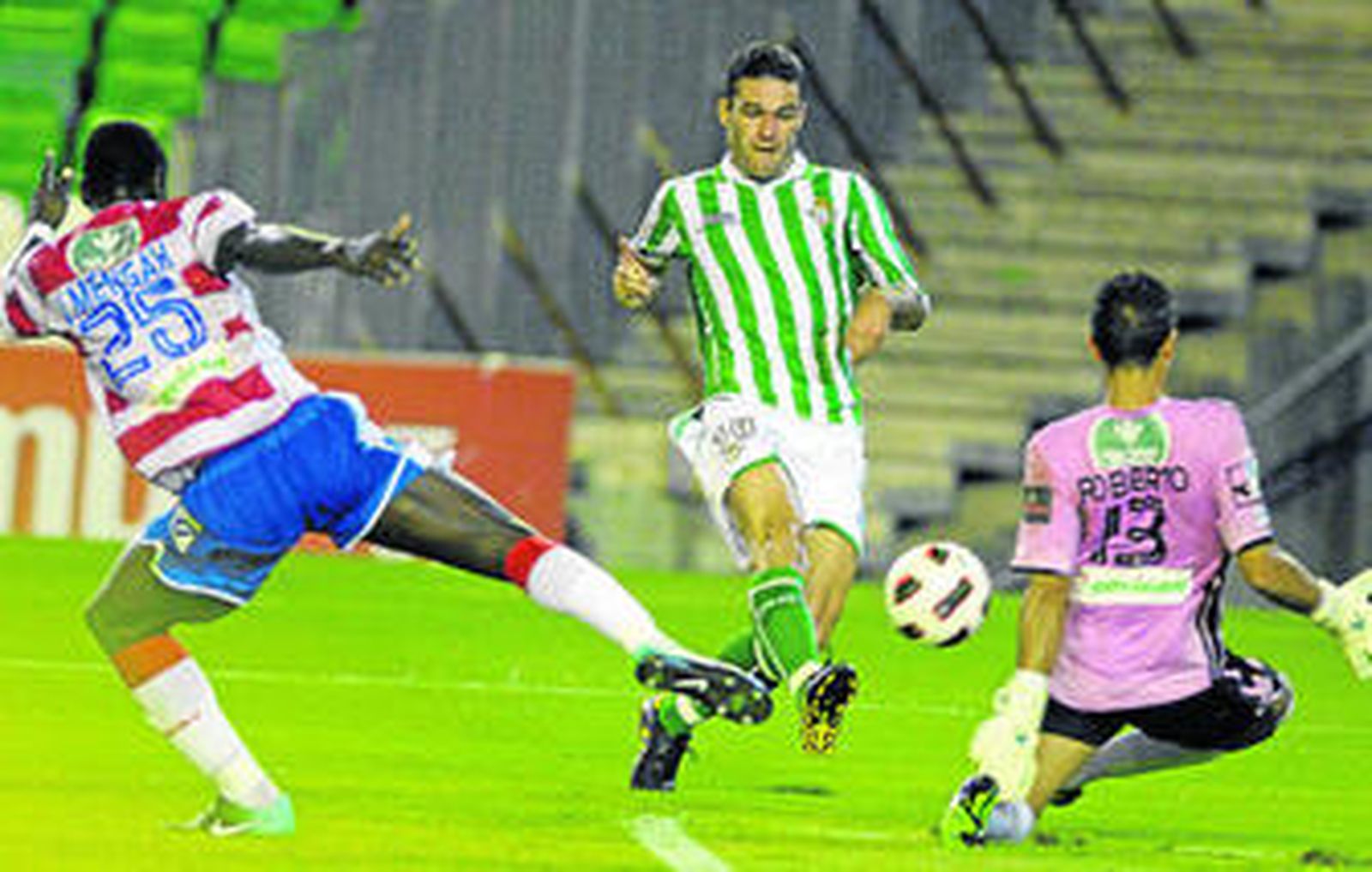 El Betis espera no echar en falta a Jorge Molina, que se lesionó el pasado miércoles en el partido de Copa con el Salamanca.