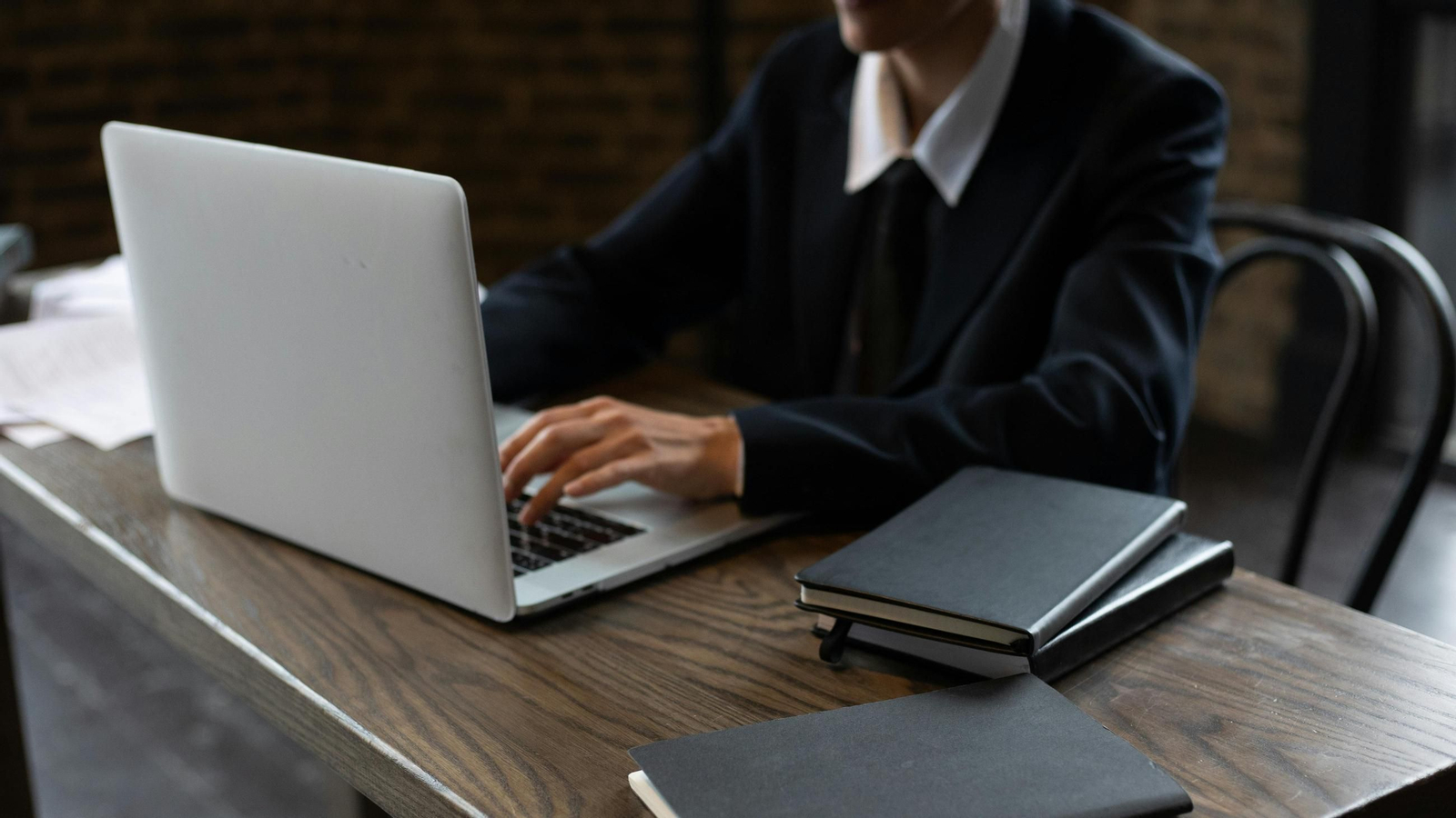 Descubre los ordenadores portátiles más potentes y recomendados del año con opciones para todos los gustos