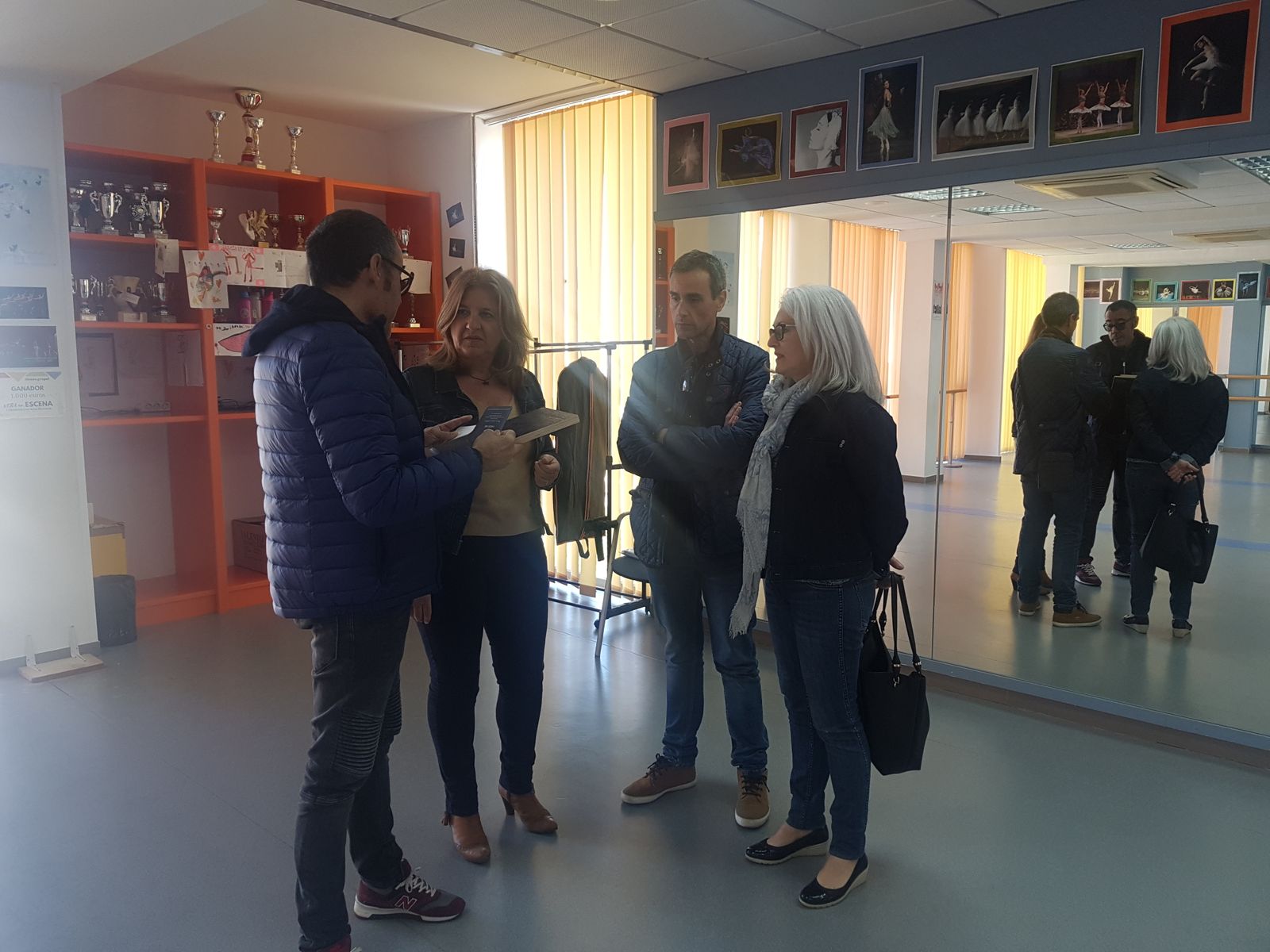 Reunión con uno de los directores de la empresa Harlequin.