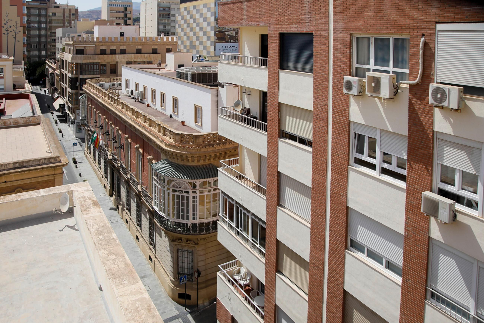 Perspectiva de la calle Navarro Rodrigo Perspectiva de la calle Navarro Rodrigo