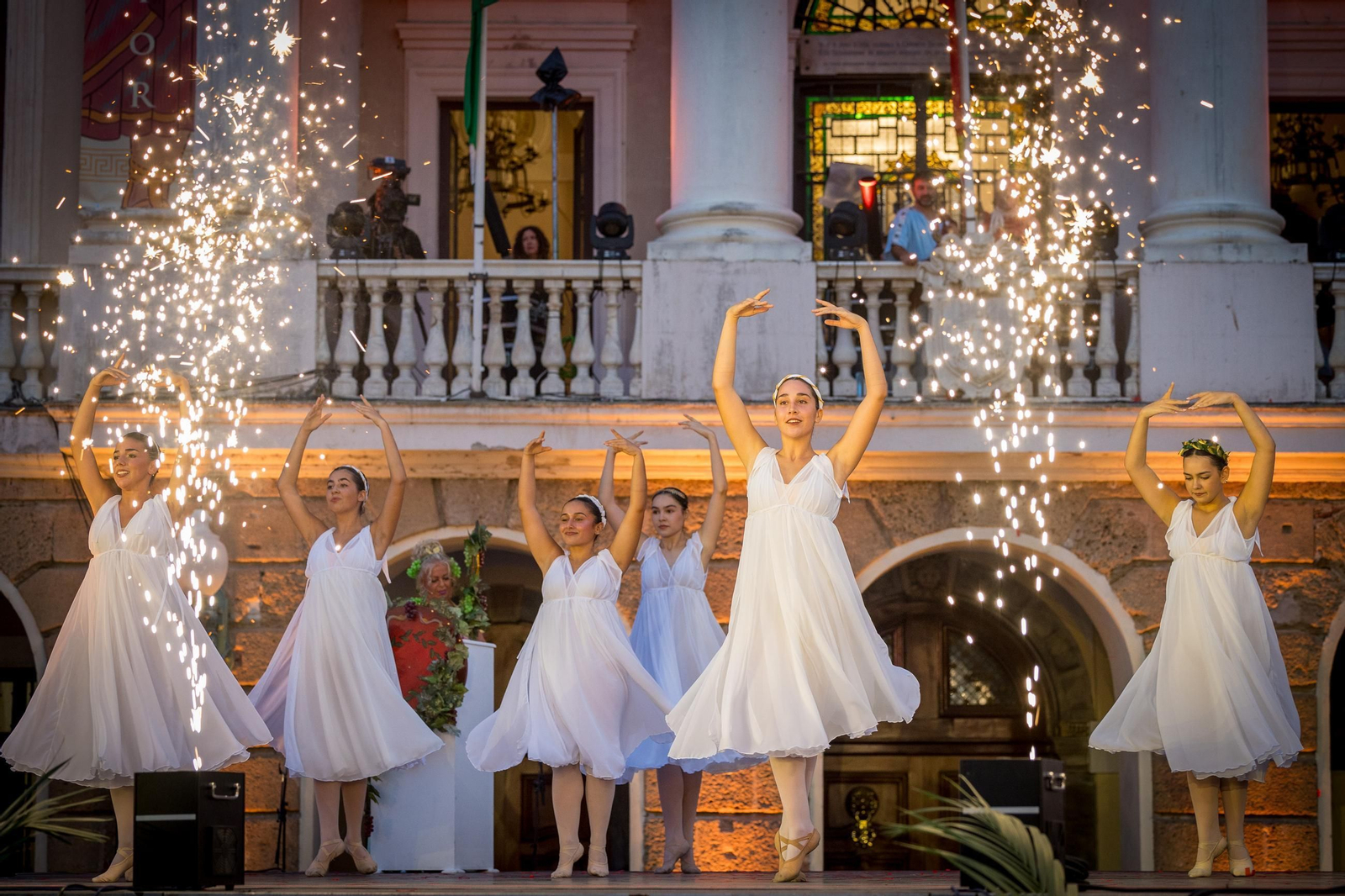 Las imágenes de Gades Romana 2025: la comitiva y el espectáculo inaugural en Cádiz