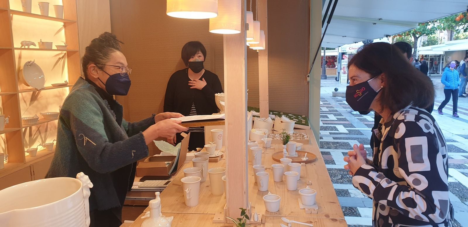 Stand del taller Yukiko Kitahara en la Plaza Nueva.