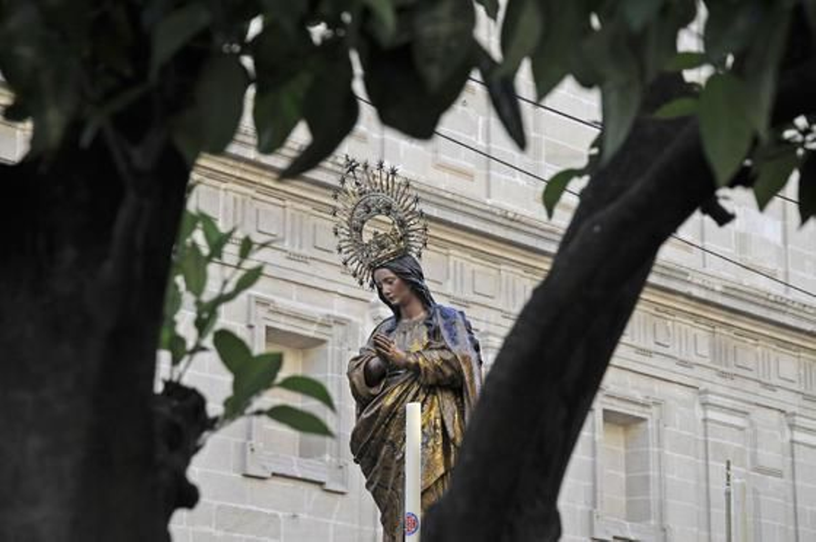 La Inmaculada con la Catedral de fondo.

Foto: Juan Carlos Váquez