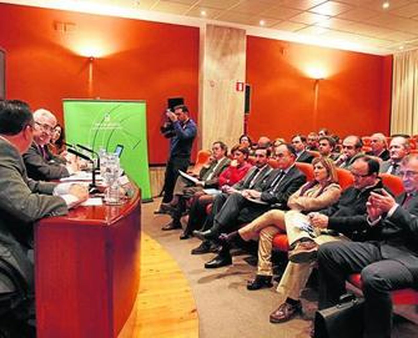 Presentación del programa Localiza-IN, ayer en a sede de la Autoridad Portuaria de la Bahía de Cádiz.