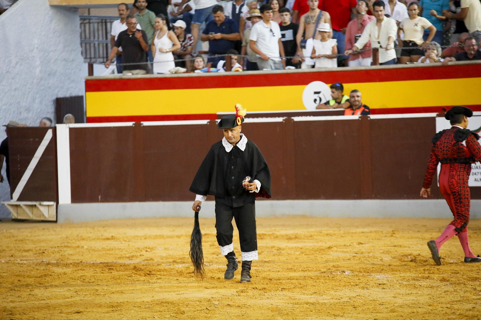 Corrida de toros Berja con un toro indultado, en imágenes