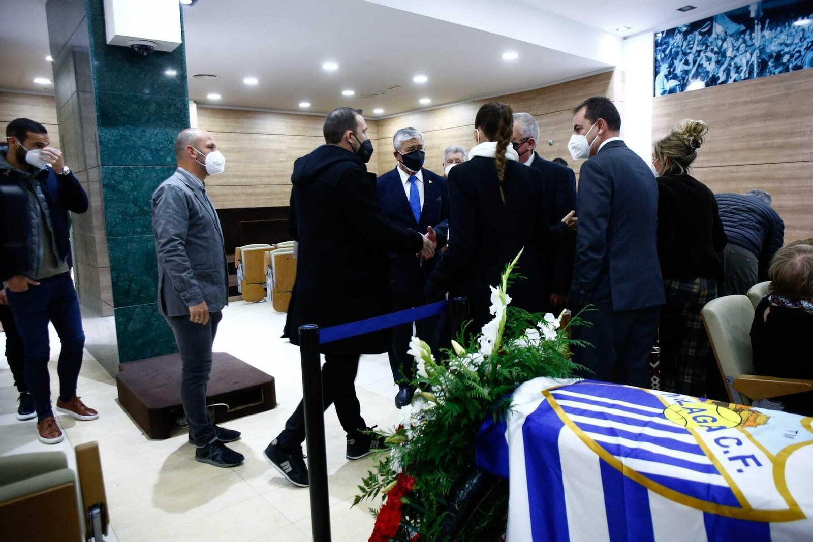 El malaguismo despide en La Rosaleda a Antonio Benítez