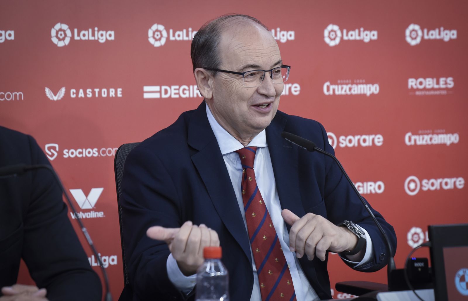Las imágenes de la presentación de Sampaoli como nuevo entrenador del Sevilla
