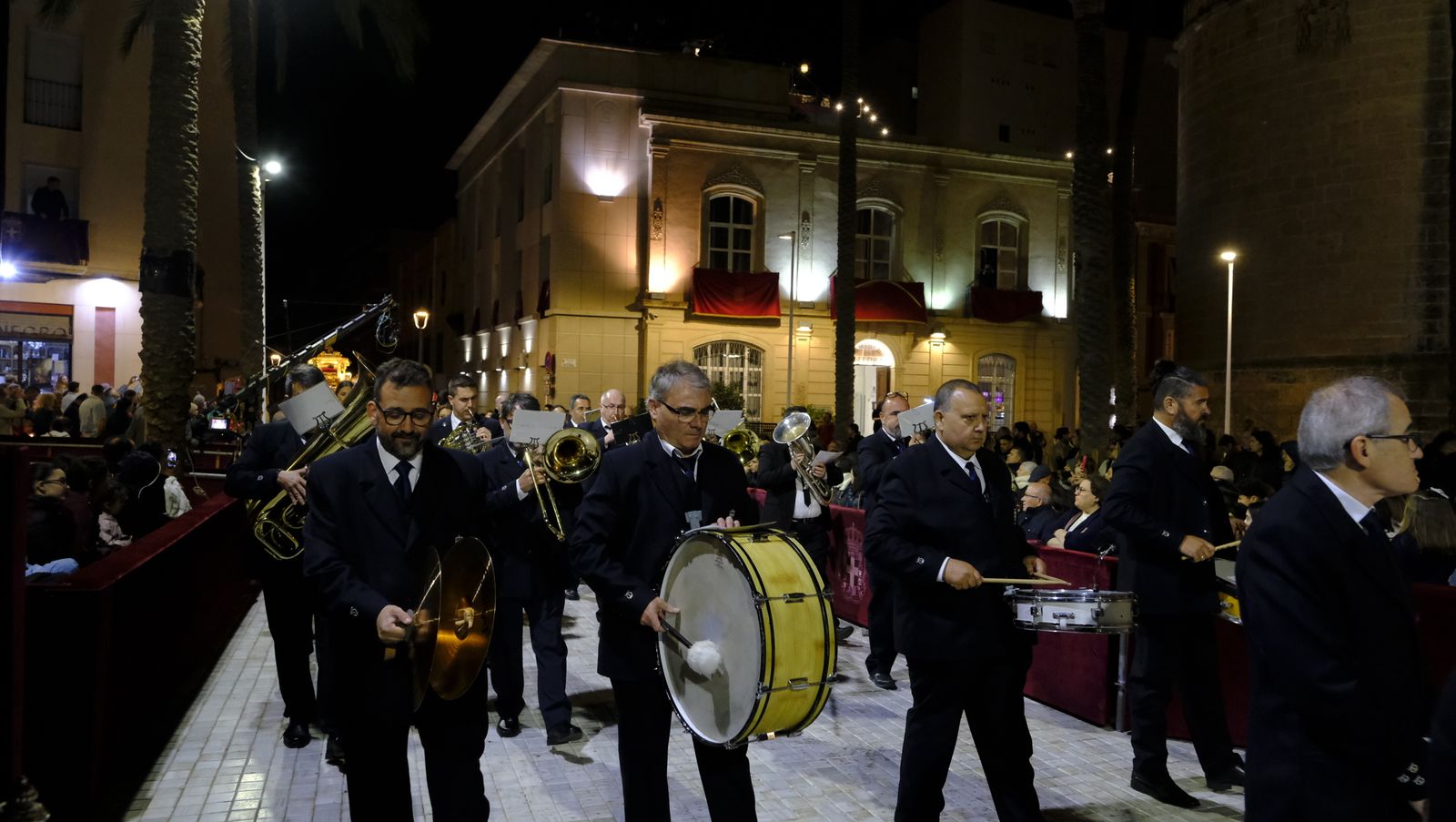 Las mejores imágenes del Santo Sepulcro, en Almería