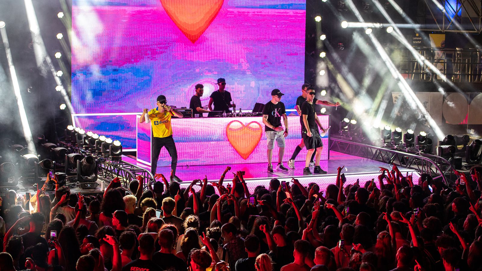 Soto Asa con la camiseta de Cádiz CF en Concert Music Festival