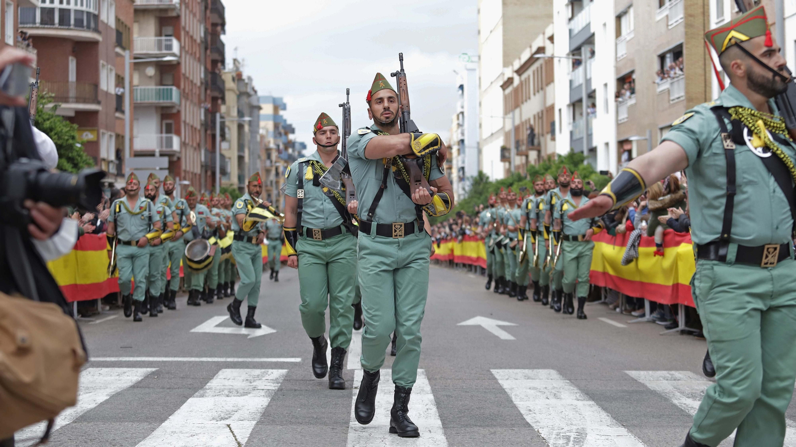 Fotos del Lunes Santo en Algeciras: La Columna y la Legión