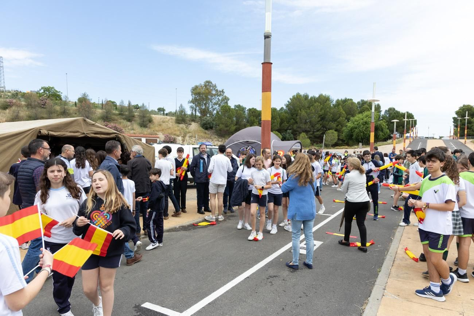 Exhibición de la Patrulla Aspa del Ejército del Aire y del Espacio con motivo del 1.200 aniversario de la capitalidad de Jaén