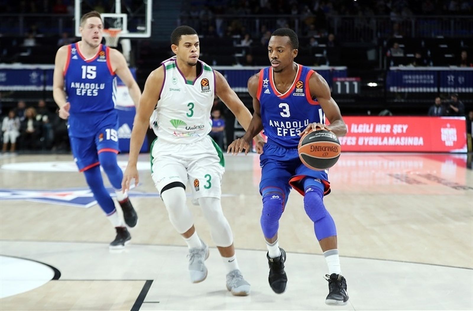 Las imágenes del Anadolu Efes-Unicaja