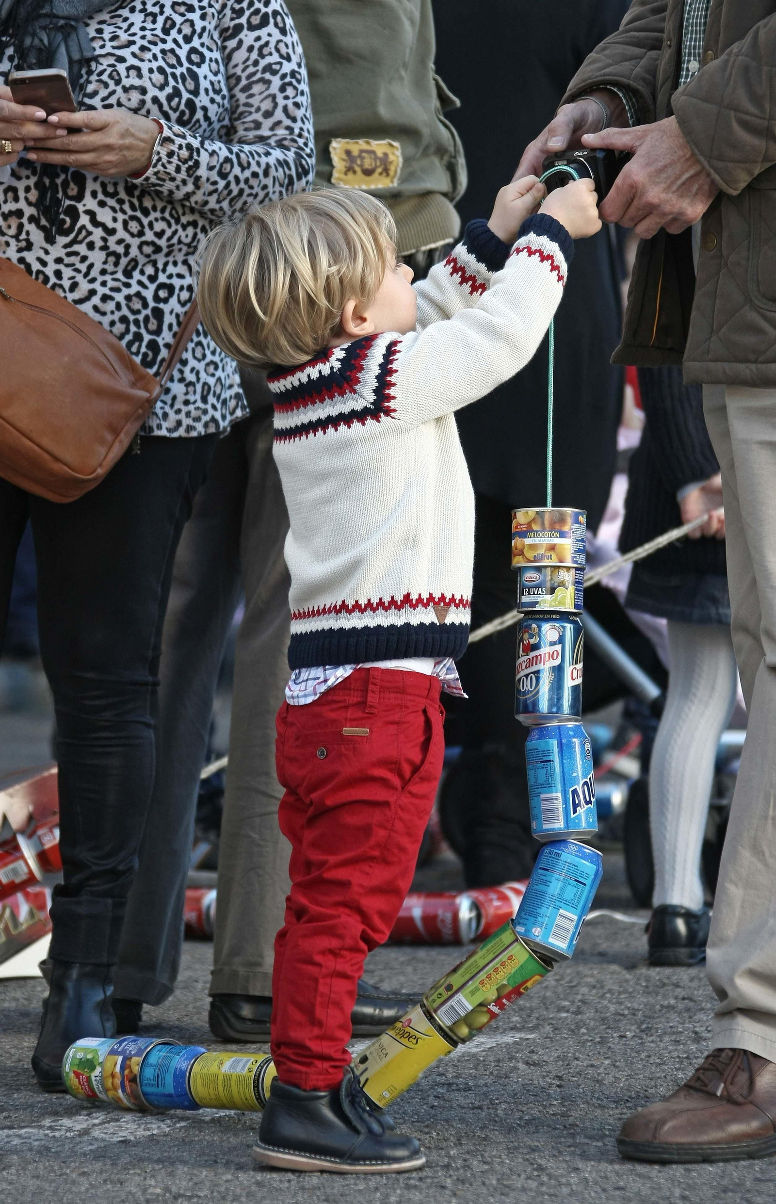 Arrastre de latas en Algeciras
