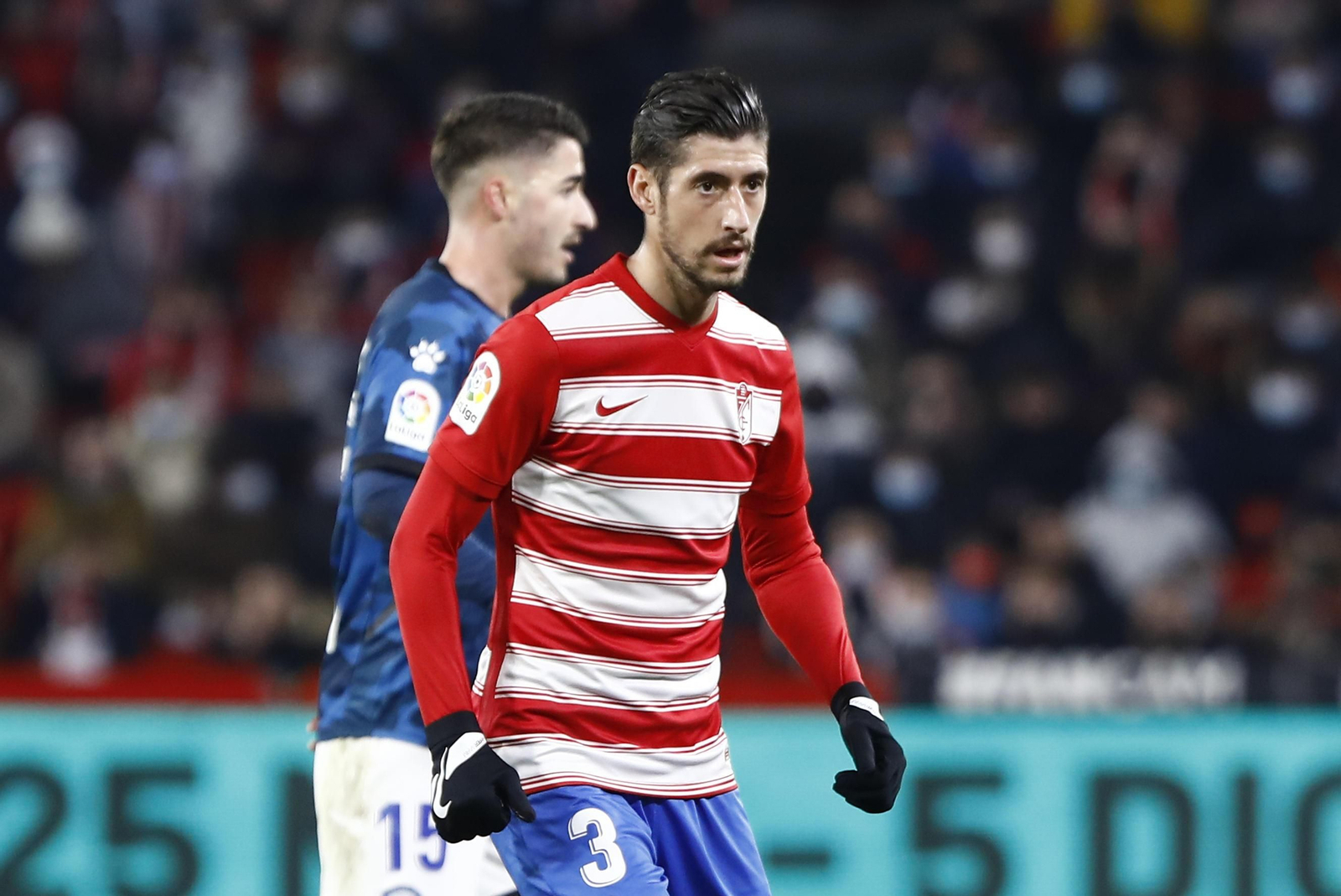 Escudero, en una acción del partido.