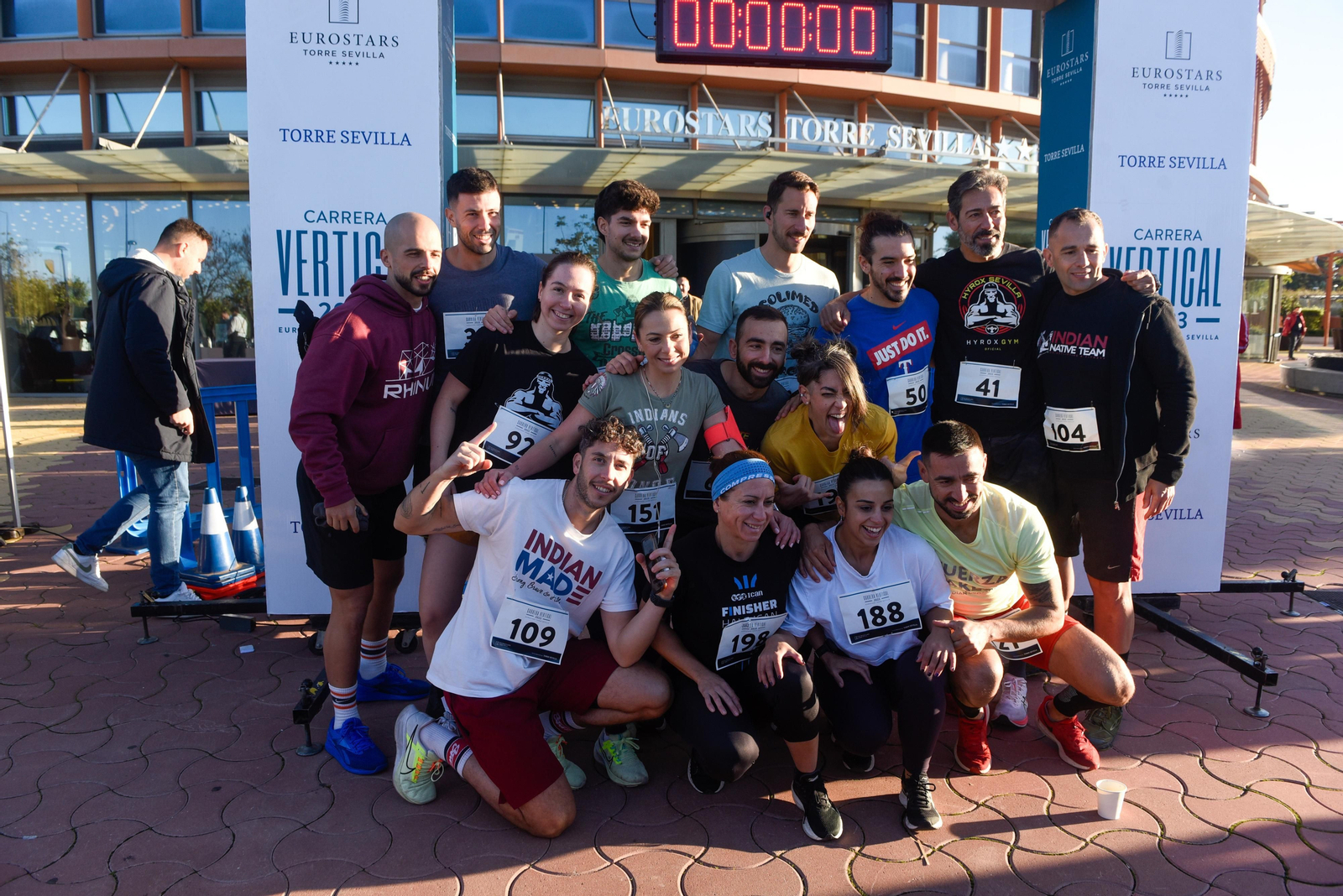 Imágenes de la I Carrera Vertical Eurostars Torre Sevilla